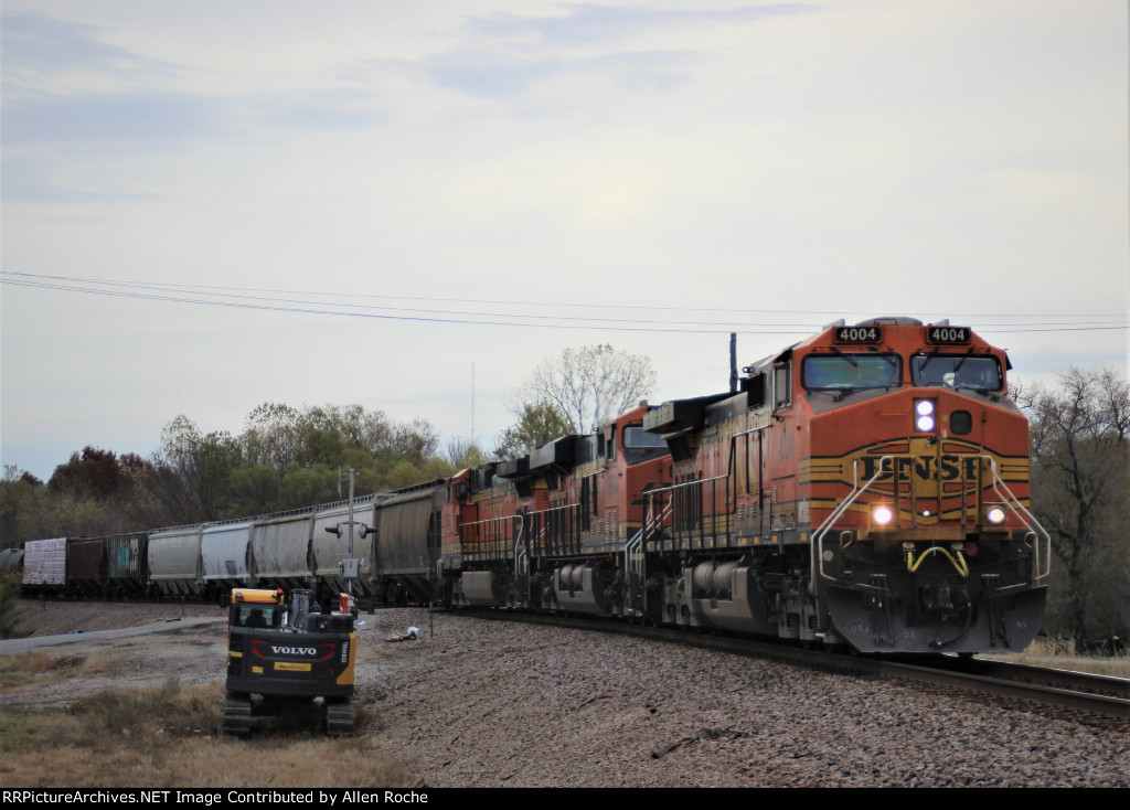 BNSF 4004